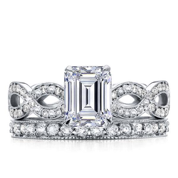 

Italo Twist Shank Emerald Created White Sapphire Bridal Set