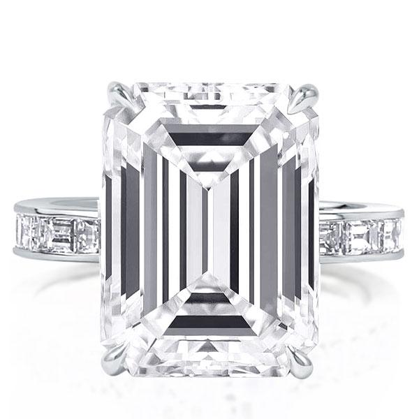 

Design Emerald & Baguette Cut Simple Beautiful Engagement Ring, White
