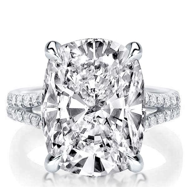 

Cushion Spilit Shank Engagement Ring, White