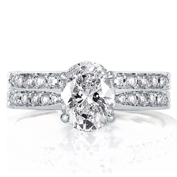 

Milgrain Oval Created White Sapphire Bridal Set (3.45 CT. TW.)