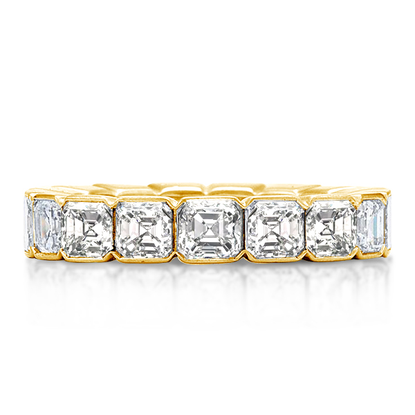 

Italo Golden Bezel Asscher Cut White Sapphire Wedding Band