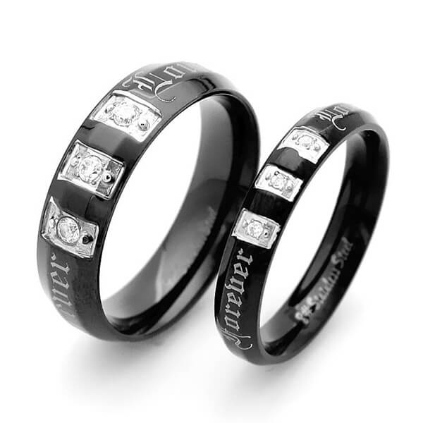 

Italo Black Three Stone Titanium Steel Couple Rings, White