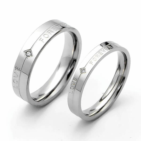 

Italo Star Polished Titanium Steel Couple Rings, White