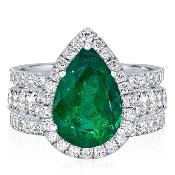 

Italo Halo Pear Cut Emerald Color Sapphire 3PC Wedding Set, White
