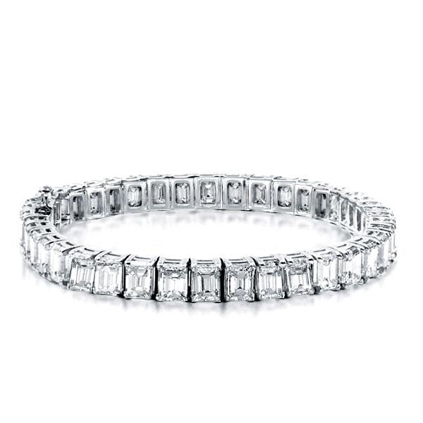 

Classic Emerald Cut Tennis Bracelet, White