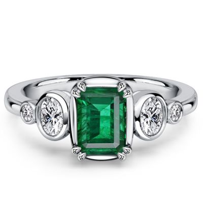 Italo Bezel Five Stone Emerald Green Emerald Sapphire Engagement Ring