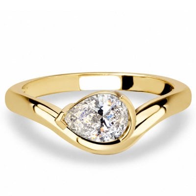 Italo East West Bezel 1.00 CT. Pear Cut Moissanite Engagement Ring