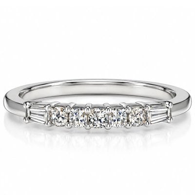 Italo Shared Prong Five Stone Cushion Cut Moissanite Wedding Band