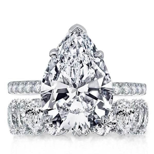 Pear Setting Engagement Rings