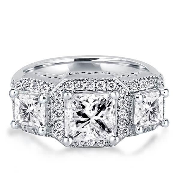 Princess Cut Halo Engagement Rings