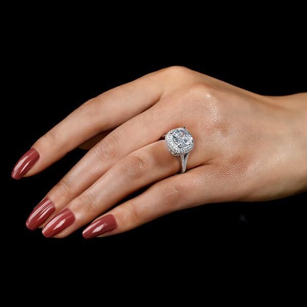 Cushion Cut Halo Engagement Rings