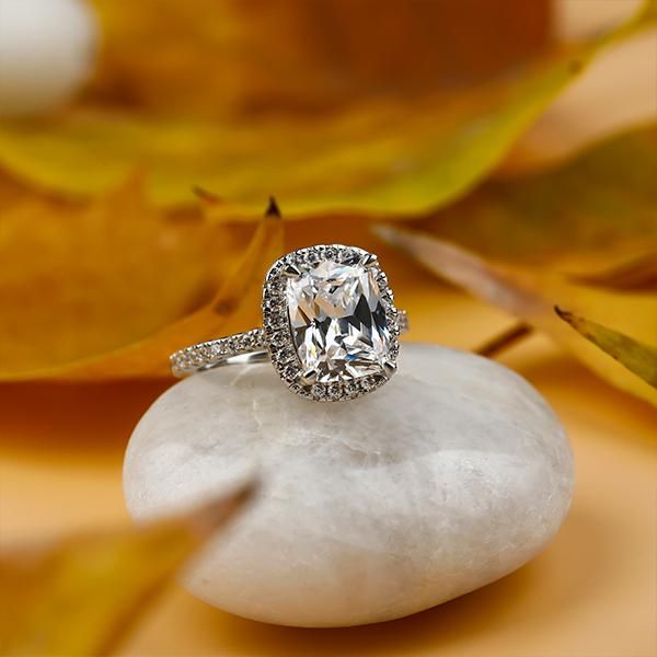 Cushion Cut Halo Engagement Rings