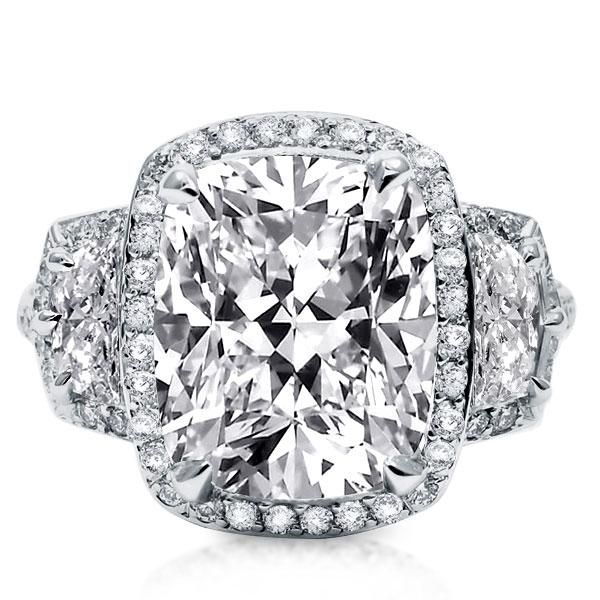 Cushion Cut Halo Engagement Rings