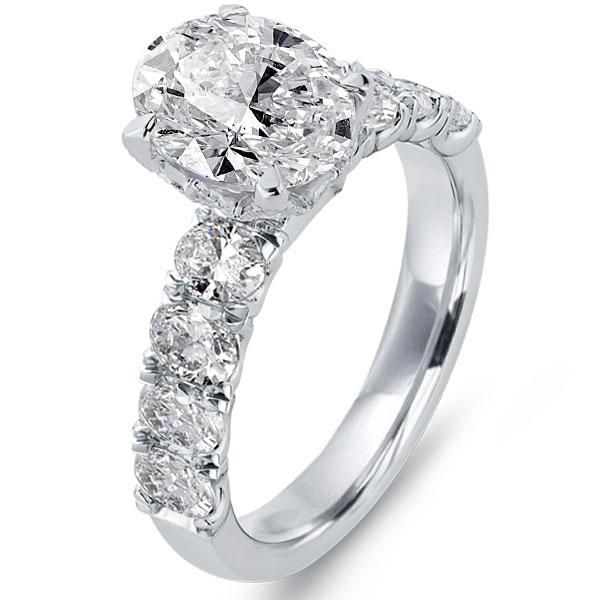 Halo Oval Engagement Rings