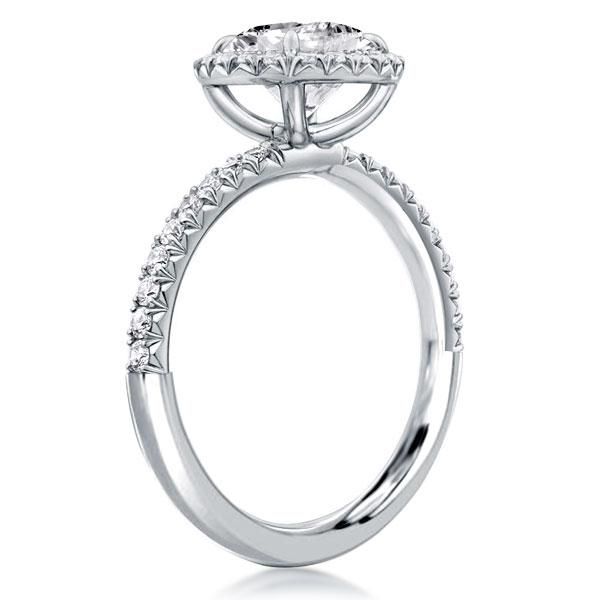 Round Cut Halo Engagement Rings