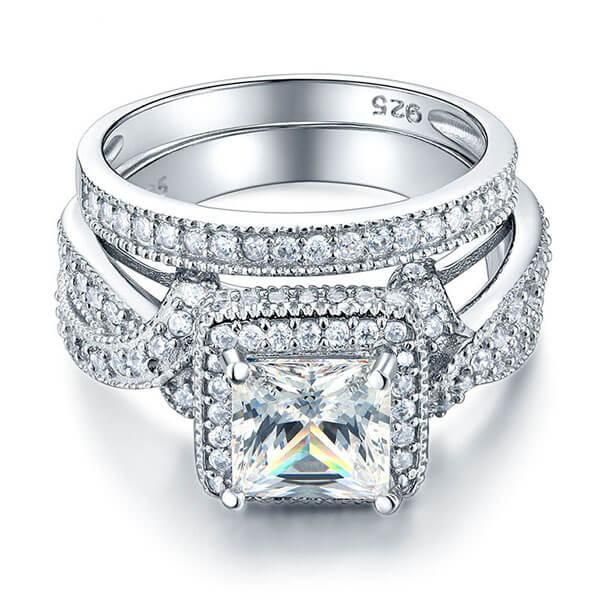 princess cut halo engagement ring