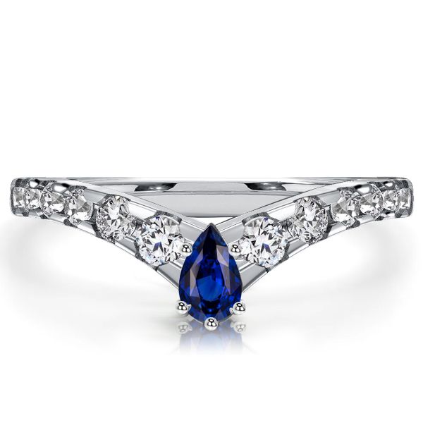 Pear cut sapphire engagement rings