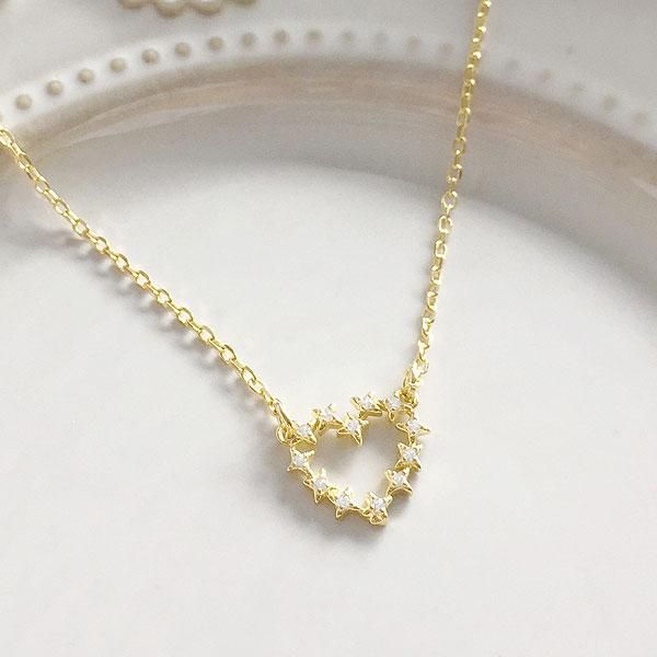 heart necklace design