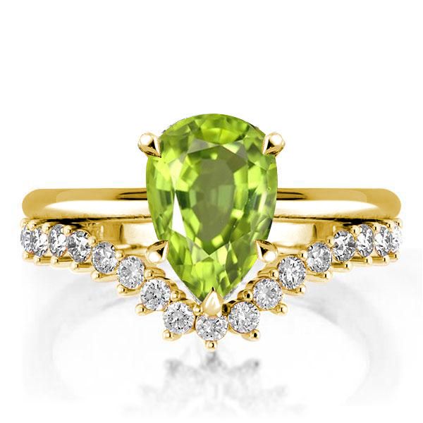 pear engagement ring