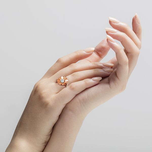 Rose Gold Round Cut Solitaire Flower Design Wedding Set