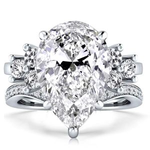 2 Carat Pear Shaped Diamond Ring