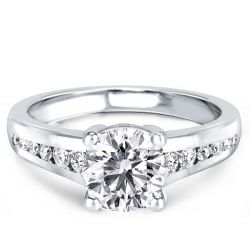 Classic Round Engagement Ring(3.25 CT. TW.)