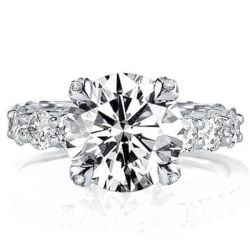 Classic Round Cut Engagement Ring