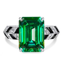 Italo Unique Emerald Green Engagement Ring For Women