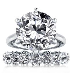 6 Prong Round Diamond Engagement Ring