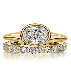 Italo Bezel Setting Solitaire Oval Cut Engagement Ring Sets For Women