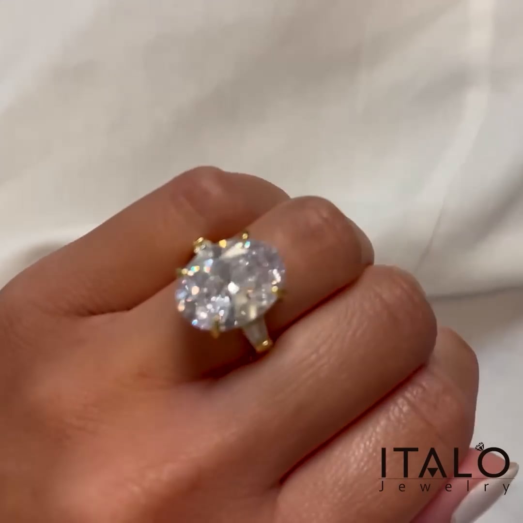 Golden Oval Three Stone Engagement Ring 