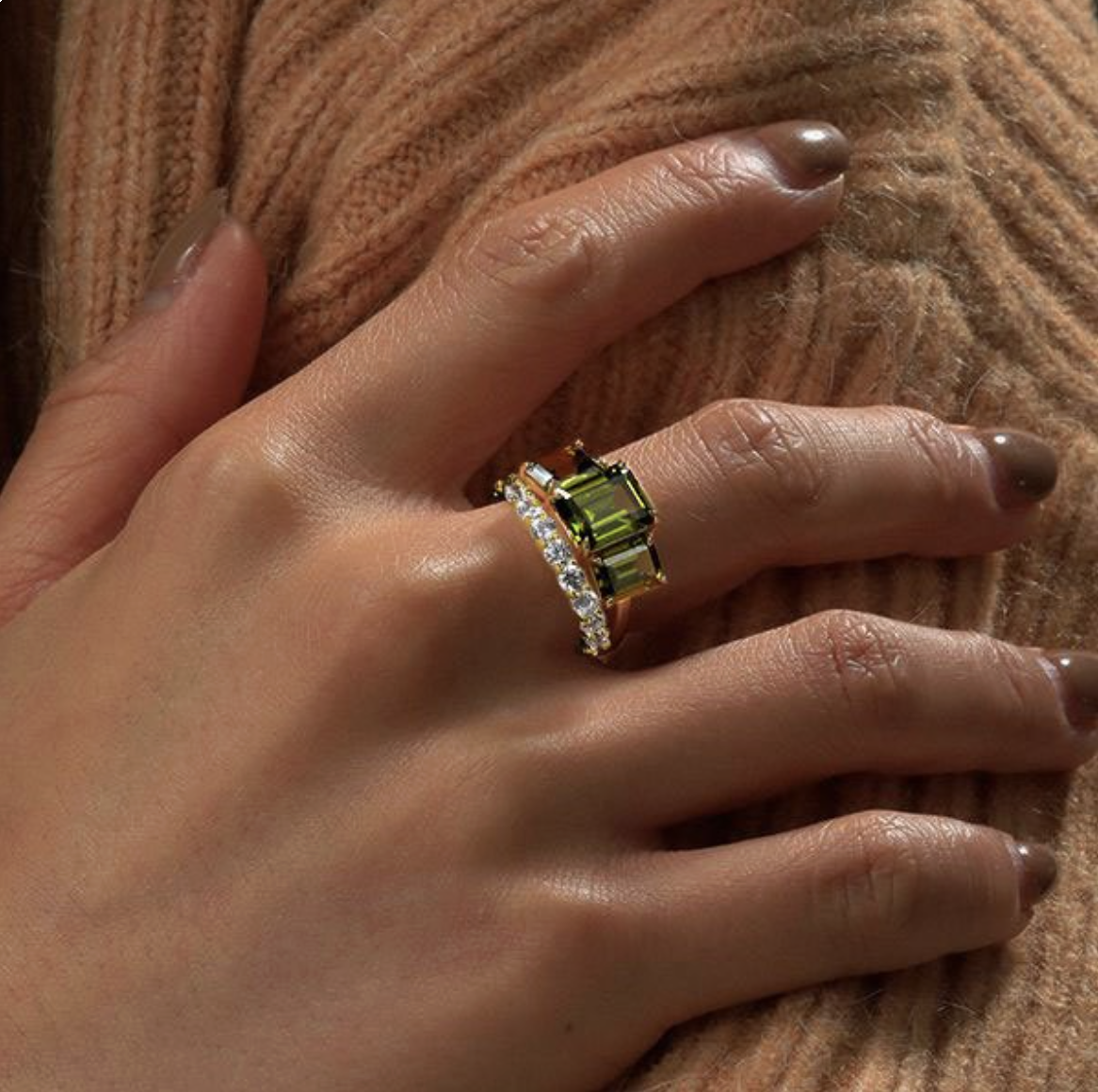 Why Are August birthstone rings for women a Meaningful Gift That Never Goes Out of Style?