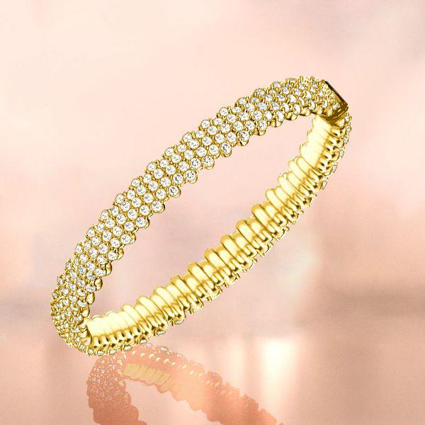 How Does a Bangle Bracelet Enhance Your Personal Style?