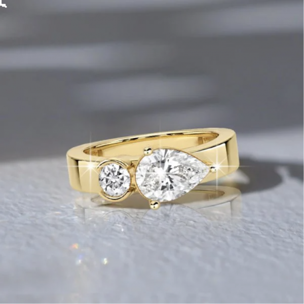 12 Best Jewelry Gifts for Mom from Daughter in 2026