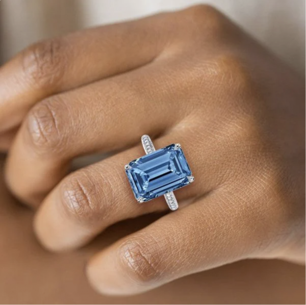 Are Blue Topaz Rings for Women the New Trend in Engagement Jewelry?