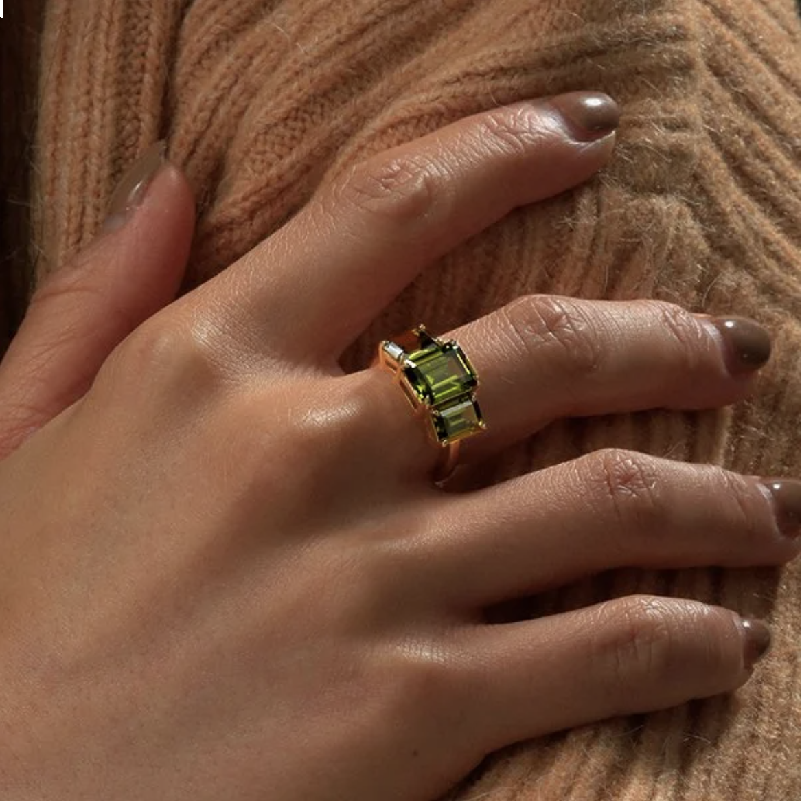 3 Stone Engagement Ring: A Classic Choice That Never Goes Out of Style