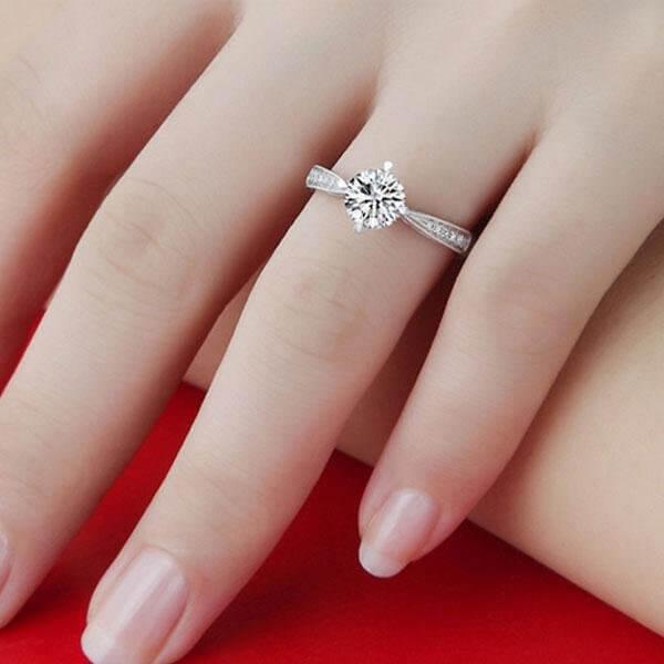 The Best Engagement Rings for Every Style Oline