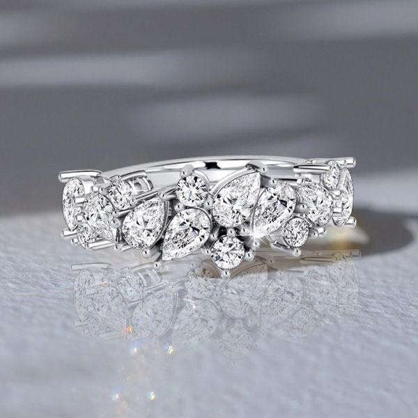 Diamond vs Moissanite – Which Sparkles Brighter for Your Love Story?