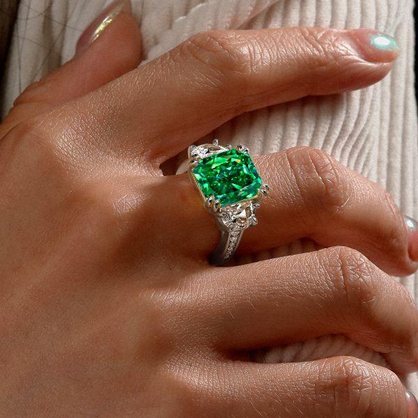 Modern Unique Engagement Rings: A New Era of Elegance