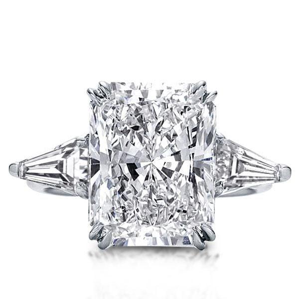 4 Reasons Why You’ll Love A Three Stone Engagement Ring