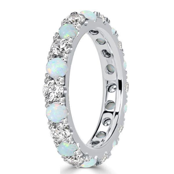 How to Select the Ideal Silver Opal Engagement Ring for Your Special Someone?