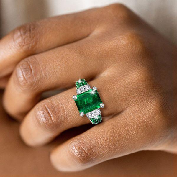 Why Vintage Emerald Cut Engagement Rings from ItaloJewelry Are Every Bride's Dream?