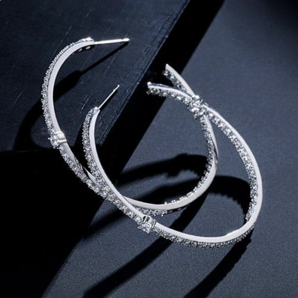 What Are the Best Types of Hoop Earrings for Women in 2026?