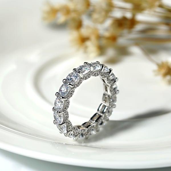 Are Stackable Wedding Bands For You?
