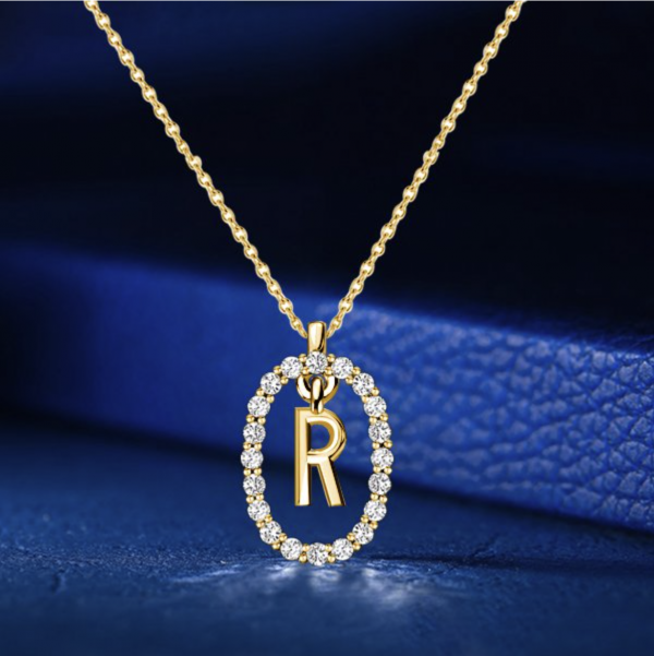 Personalized Christmas Jewelry Gifts for Girlfriend: Romantic Ideas She'll Love