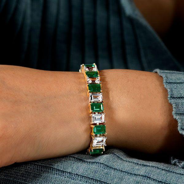 Elegance in Green: Why the Emerald Tennis Bracelet is a Must-Have