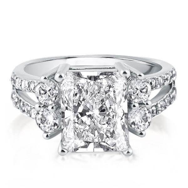 HOW TO CHOOSE A TIMELESS ENGAGEMENT RINGS THAT WILL