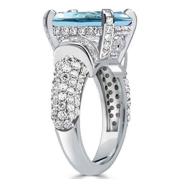 What Makes Vintage Aquamarine Engagement Rings Unique?