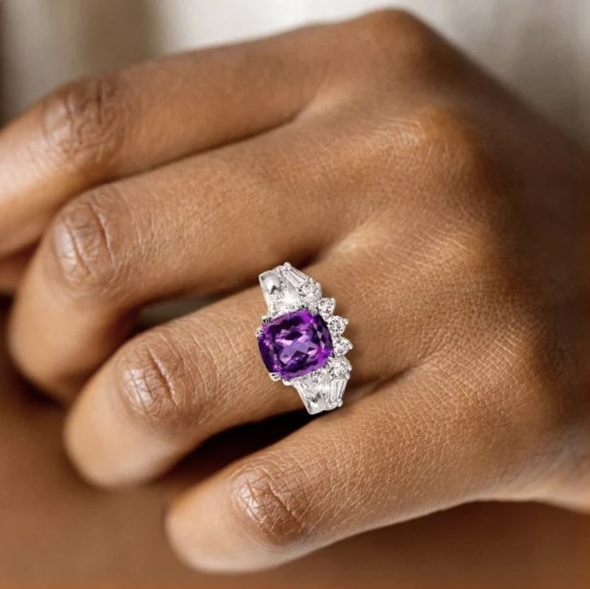 Where Can You Find High-Quality Birthstone Rings for Mothers Online?