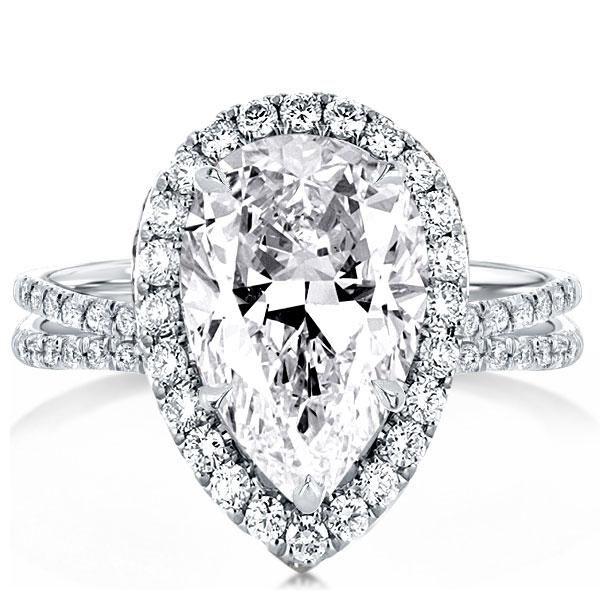 How to Select the Ideal Pear Halo Engagement Ring for Your Unique Style?